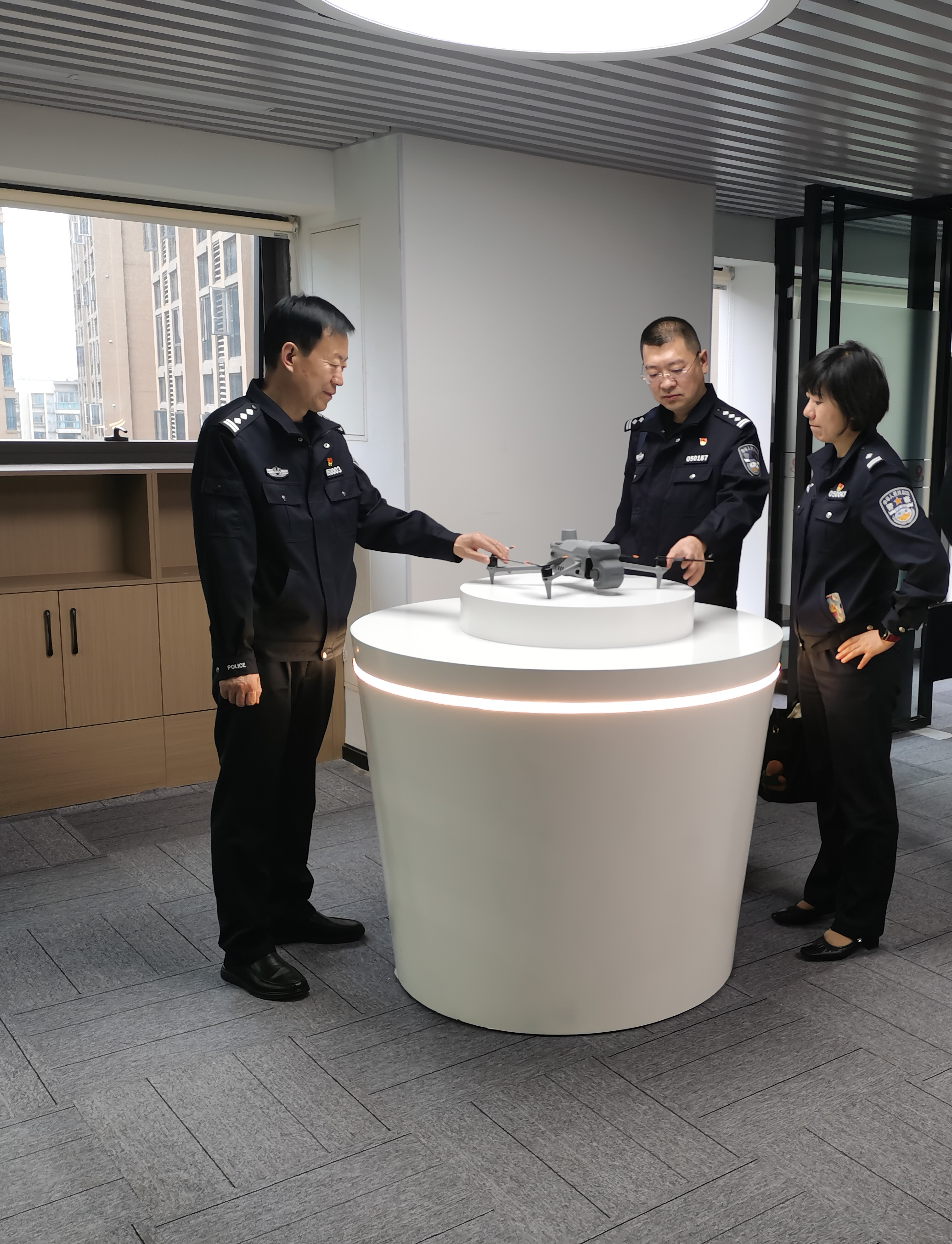 嘉峪关市公安局和成都市公安局郫都区分局到访交流